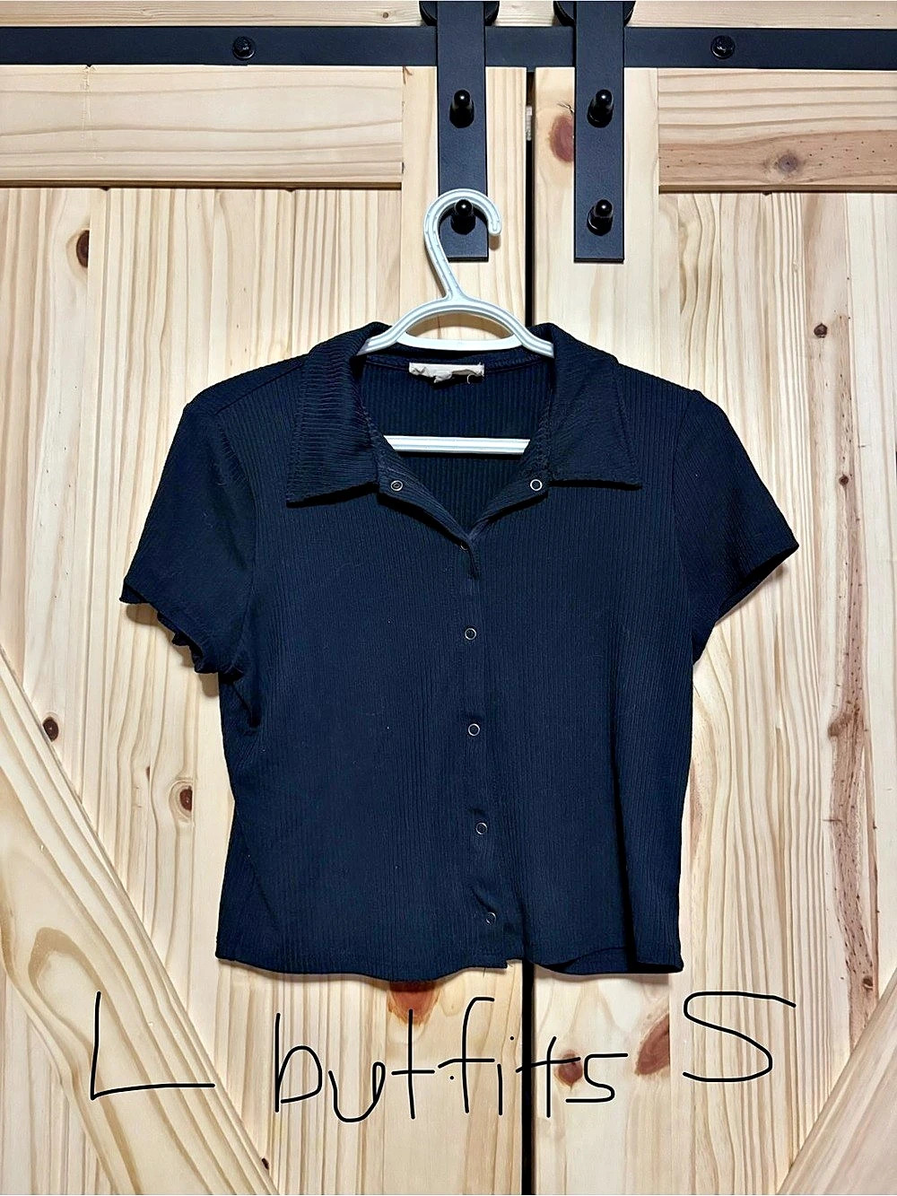 Short Sleeve Button Down in Black Size Small Like New
